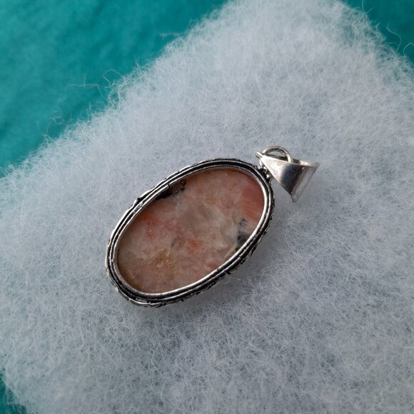 2/20$ NWOT oval orange sunstone oval 925 pendant - Picture 5 of 5
